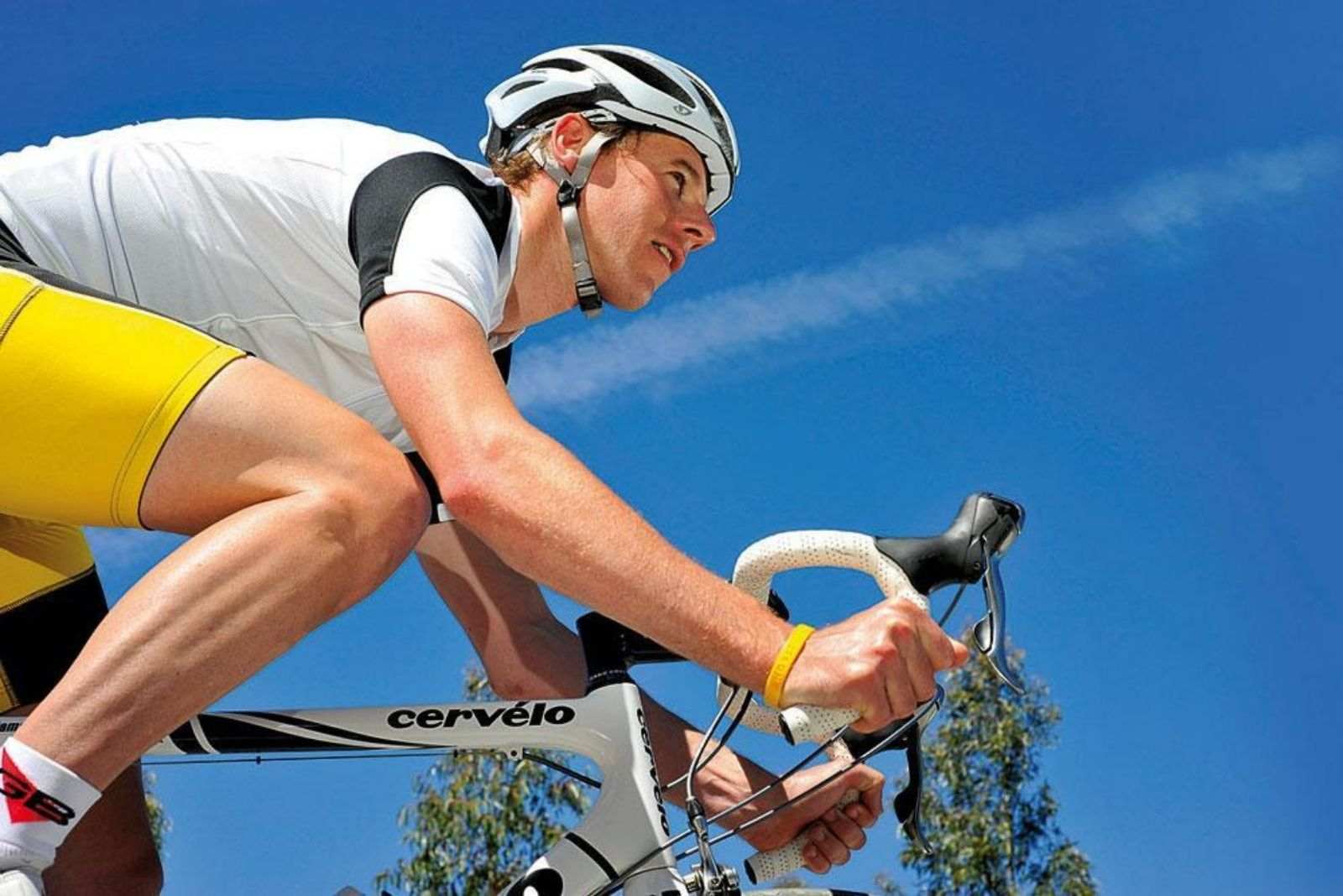 Read more about the article Unraveling the Health Benefits of Cycling for Men