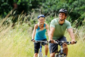 Read more about the article Beginner’s Guide to Cycling for Weight Loss: Tips for Success